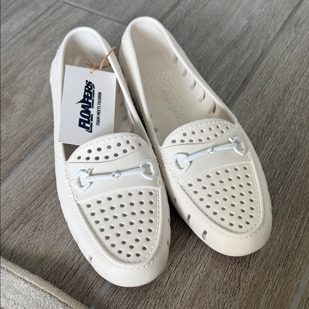 Flowery Women's Cream Floafers